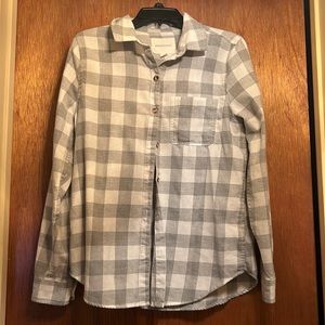 Aeropostale long sleeve plaid flannel boyfriend button-down shirt.